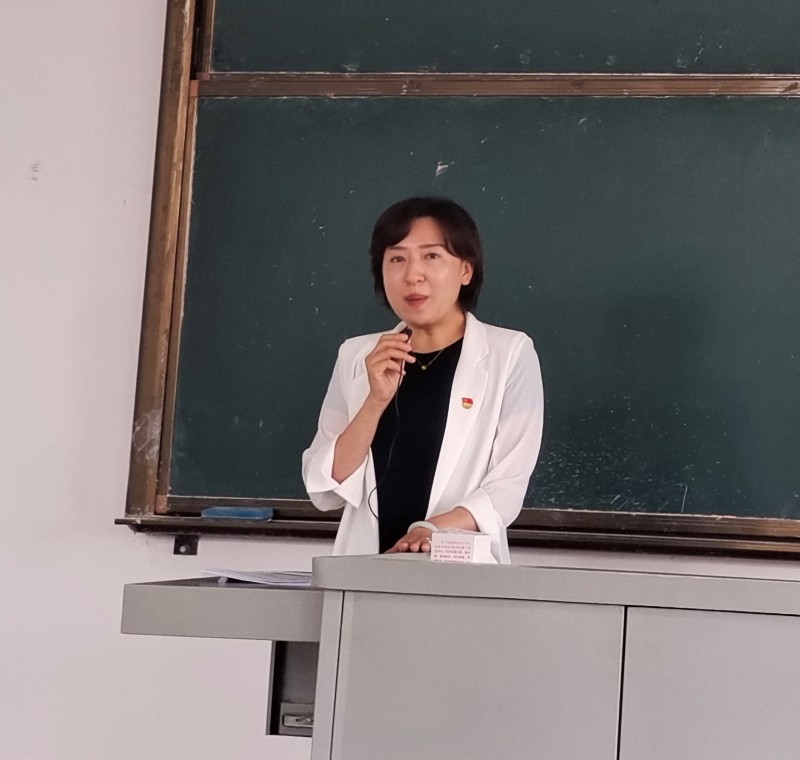 踔厉奋发 聚力前行——英国威廉希尔召开2022年秋季学期全体教职工大会2